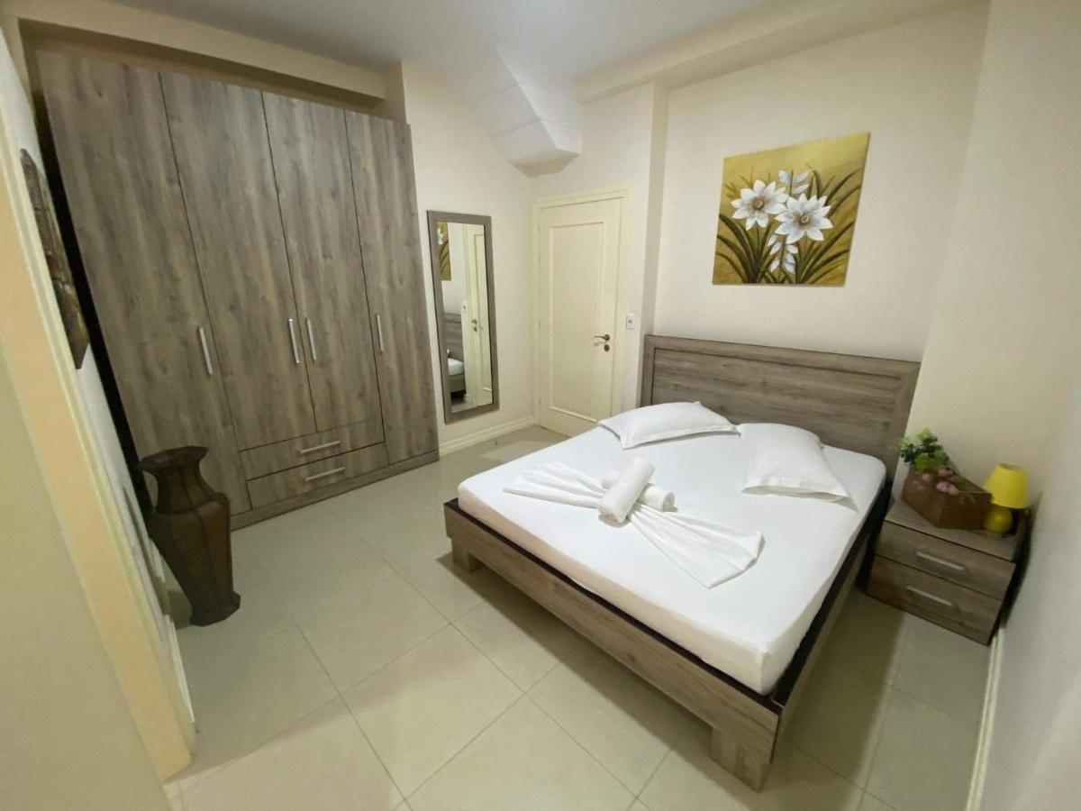 Apartamente Berti'S Garden Sarande Exterior photo