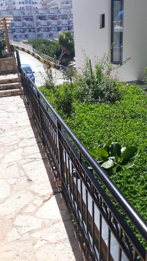 Apartamente Berti'S Garden Sarande Exterior photo