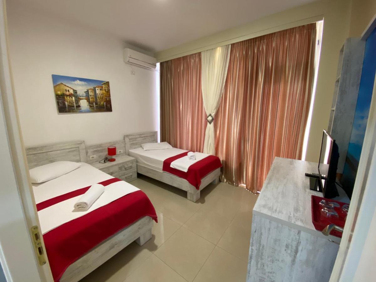 Apartamente Berti'S Garden Sarande Exterior photo