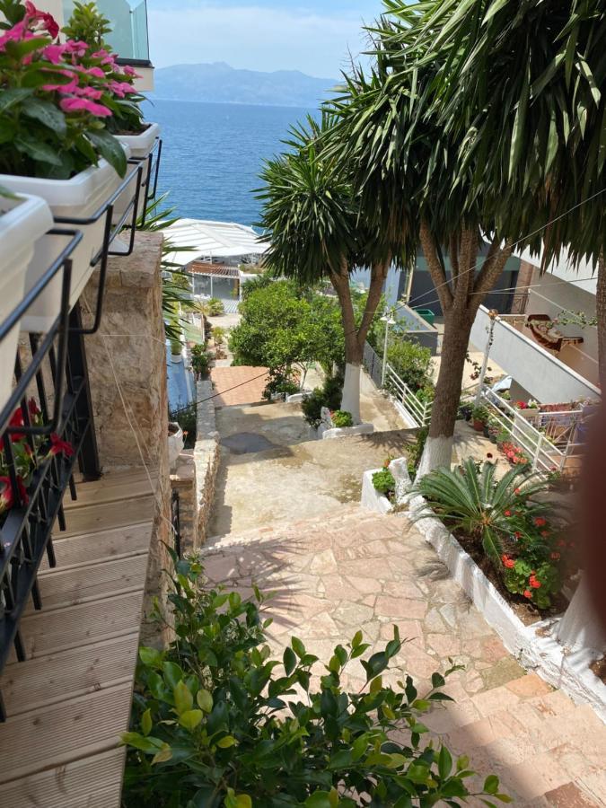 Apartamente Berti'S Garden Sarande Exterior photo