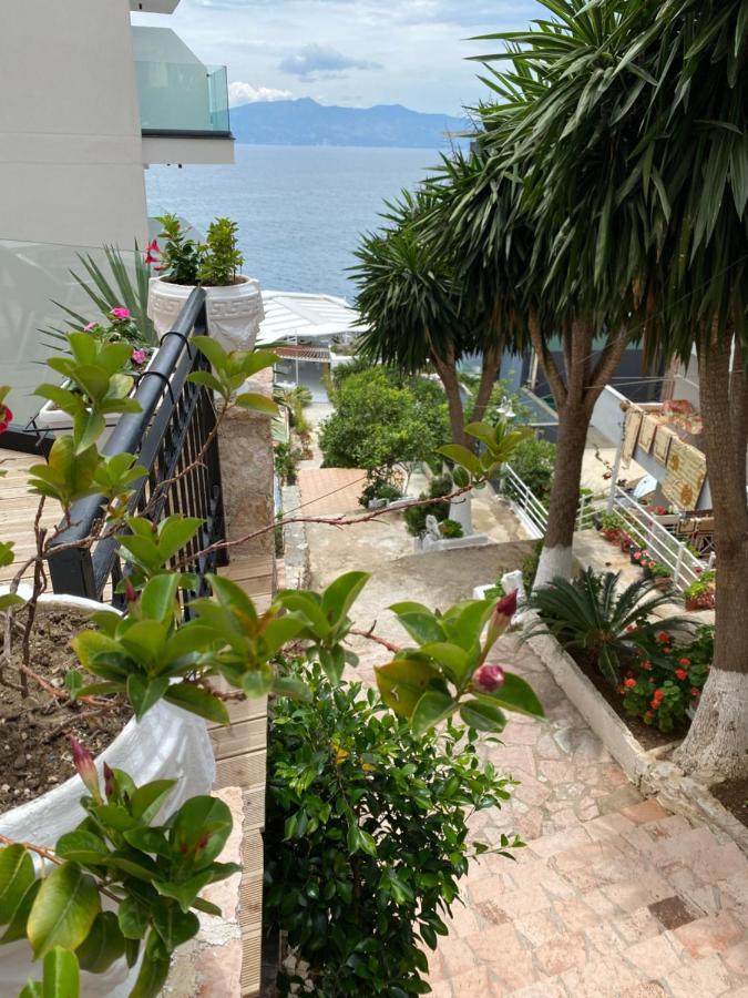 Apartamente Berti'S Garden Sarande Exterior photo